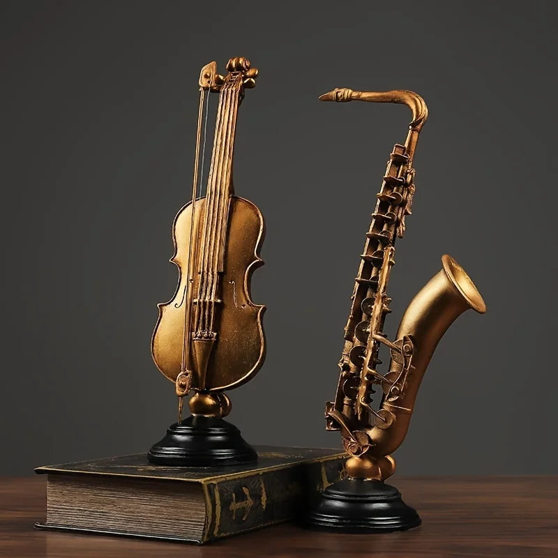 Escultura de Violino e Saxofone de Resina