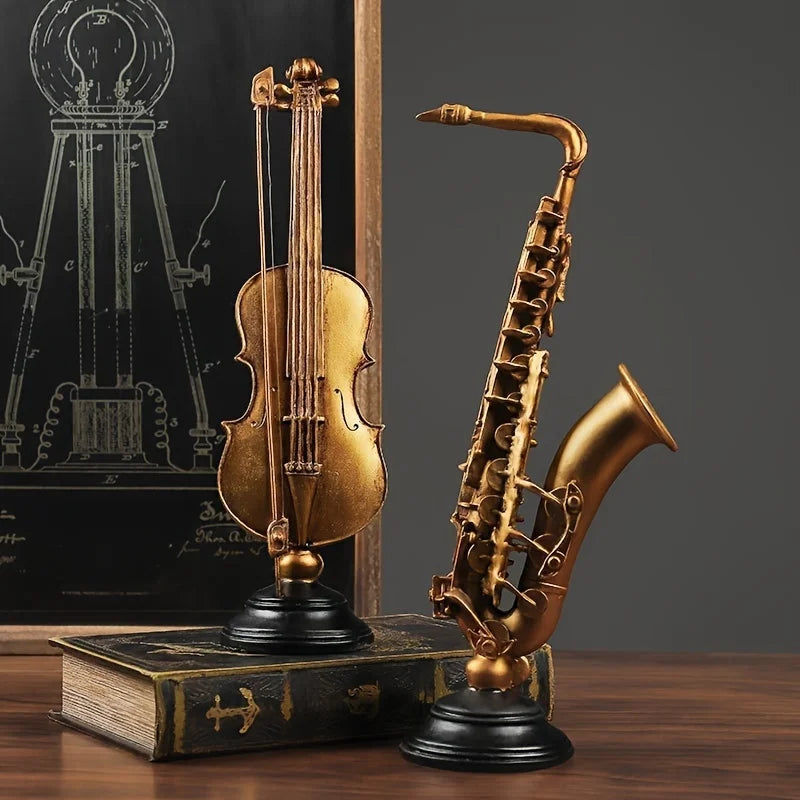 Escultura de Violino e Saxofone de Resina