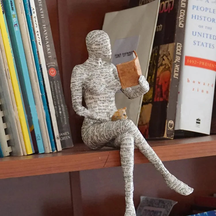 Estátua Decorativa “O Leitor”