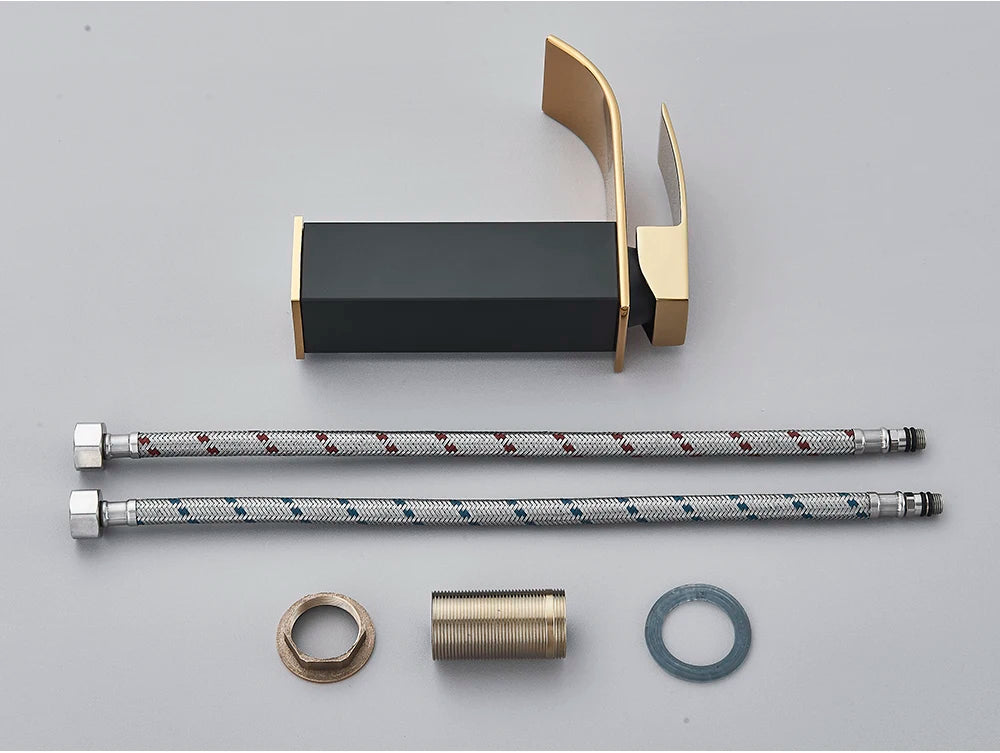 Torneira de Inox Preto com Dourado
