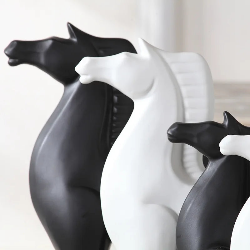 Escultura de Cavalo de Cerâmica 